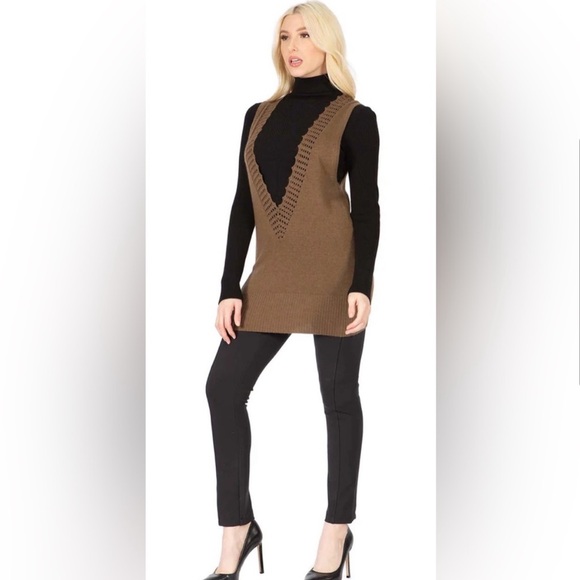 Vertigo Paris Tops - Vertigo Paris $160 NWT Angora Sleeveless Crochet Sweater Vest Tunic Olive Tan M